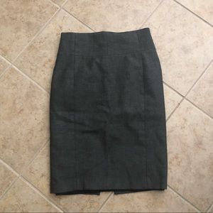 ⭐️⭐️⭐️NWOT Gray high waist pencil skirt